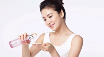 *Nước hoa hồng – bước chăm sóc da tưởng nhỏ nhưng không thể thiếu