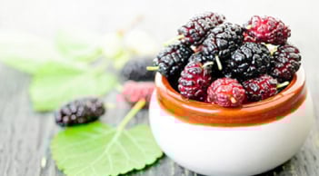 Lá dâu tằm là 'chìa khóa' giúp tái sinh làn da mà bạn đang cần.