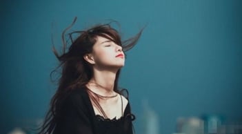 Một người không may mắn và thường gặp tại họa có 3 đặc điểm này