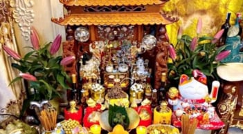 Tại sao phải đặt bàn thờ Thần Tài dưới đất? Chuyên gia phong thủy tiết lộ bí mật hút tài lộc