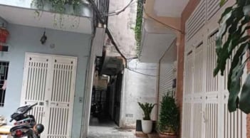 Tổ tiên cảnh báo: “Tam xung trước cửa, mất cả người lẫn của” – Chuyên gia phong thủy giải thích rõ ý nghĩa