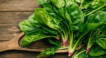 Đừng coi thường rau và củ: 5 thực phẩm dân dã lại là ‘chìa khóa’ sống thọ mà nhiều người bỏ qua