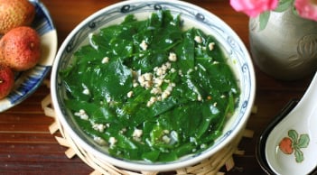 Loại rau có lượng sắt cao gấp 7 lần thịt bò, bán đầy chợ nhưng nhiều người ngó lơ