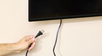 5 thiết bị không rút phích, tiền điện ‘đội’ lên chóng mặt: Dù giàu đến đâu, cũng phải rút ngay khi không dùng