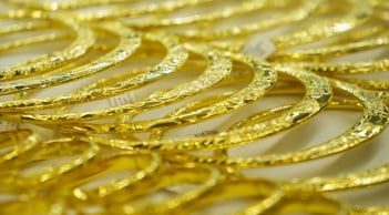 Giá vàng hôm nay 14/11 lao dốc mạnh: Nhà đầu tư ồ ạt chốt lời, thị trường đảo chiều