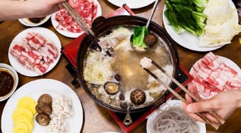 Ăn lẩu có hại cho 5 nhóm người này