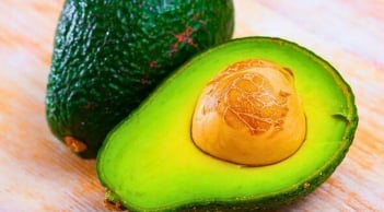 Mẹo làm bơ chín nhanh chỉ trong 24 giờ bằng vật dụng bếp quen thuộc