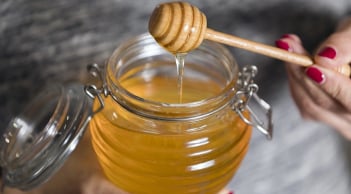 Cách pha nước mật ong uống trước khi ngủ, sáng dậy khỏe người