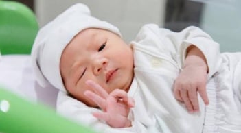 Đặt tên con theo phong thủy: 10 tên cấm kỵ ở Việt Nam khiến con cả đời trắc trở và khó thành công