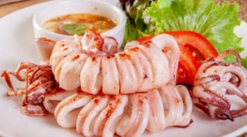 Cách hấp mực ngon không bị tanh