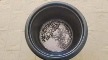 Nồi cơm điện bị mất lớp chống dính có nên dùng nữa không?