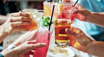 Cảnh báo sức khỏe: Loại nước “phá gan” mạnh nhất, gây ung thư, người lớn và trẻ em đều mê