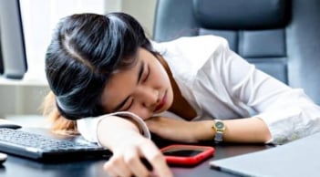 Cảnh báo 4 điều cấm kỵ khi ngủ trưa để tránh rước bệnh vào người