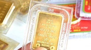 Giá vàng hôm nay 29/11: Vàng miếng và vàng nhẫn bật tăng mạnh, tiến sát đỉnh mới