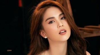 Ngọc Trinh duy trì 4 thói quen 'nhỏ mà có võ' này để có được làn da trắng như trứng gà bóc