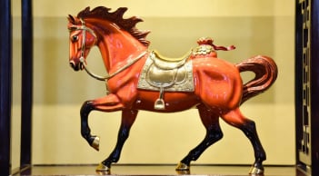 Tháng 12 bứt phá sự nghiệp: 4 con giáp chuẩn bị thăng chức, tăng lương