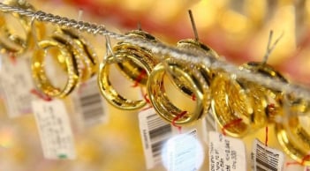 Giá vàng hôm nay 3/12: Vàng SJC bật tăng, chạm mốc 154,8 triệu đồng/lượng