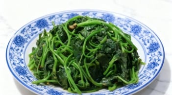 Loại rau rẻ tiền bị bỏ quên nhưng lại là 'rau trường thọ', canxi cao hơn cả sữa, tăng đề kháng tự nhiên