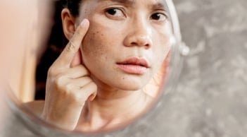 5 sản phẩm cần có bảo vệ da và tóc khỏi ô nhiễm không khí