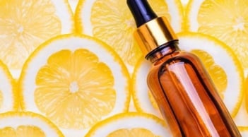 Lý do vitamin C được xem như yếu tố thiết yếu để duy trì một làn da rạng rỡ và khỏe mạnh