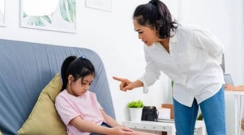 3 cách cha mẹ vô tình 'trừng phạt' còn đau hơn đòn roi, khiến con tổn thương suốt đời