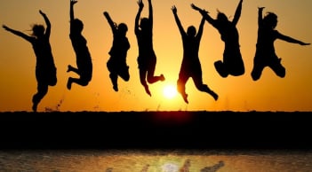 5 kiểu người nên giữ khoảng cách để sống nhẹ đầu hơn, càng cuối năm càng cần thanh lọc