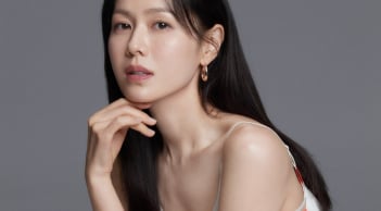 Son Ye Jin bật mí bí quyết sở hữu cơ lưng săn chắc, vóc dáng nuột nà tuổi tứ tuần