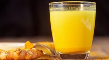 5 nhóm người không nên uống tinh bột nghệ, càng uống càng sinh bệnh