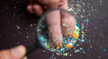 5 món đồ nhà bếp có thể chứa hàng triệu hạt vi nhựa, kiểm tra xem nhà mình có không