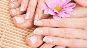 Cách pha chế dầu dưỡng giúp móng tay chắc khỏe