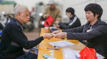 Năm 2026, những ai vừa được nhận trợ cấp 500.000 đồng/tháng, vừa được hưởng 100% chi phí khám chữa bệnh BHYT?