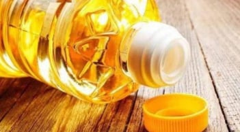 Dầu ăn mở nắp dùng được bao lâu? Cảnh báo nguy hiểm khi ăn dầu hết hạn