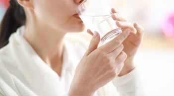 3 thức uống khi ngủ dậy giúp da sáng mịn, căng tràn sức sống