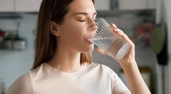 3 nguồn cung cấp nước cho cơ thể con người, 3 ly “nước cứu mạng” nên uống nhất mỗi ngày