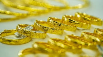 Giá vàng hôm nay 2/1: Lao dốc 7 triệu đồng/lượng so với đỉnh, thấp nhất 5 tuần