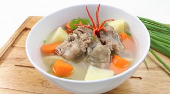 Cách nấu canh xương ngon ngọt nước, không cần dùng mì chính