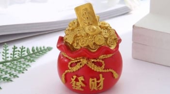 Trắc nghiệm: Chọn một hũ vàng để biết bạn sẽ phát tài ra sao trong năm nay