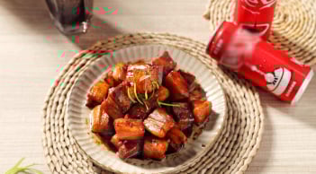 Không dùng nước màu (nước hàng), dùng thứ này để thịt kho mềm rục, lên màu nâu đỏ đẹp mắt