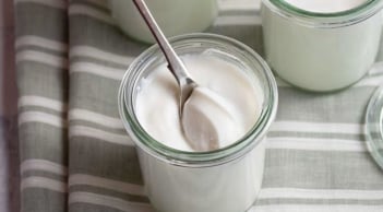 2 thời điểm ăn sữa chua tốt nhất để giảm cân, tiêu mỡ bụng, giúp eo thon gọn