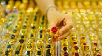 Giá vàng hôm nay 10/1/2026 tăng vọt, lập kỷ lục mới sát 160 triệu đồng/lượng