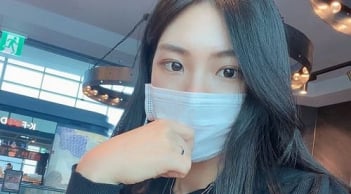 Mách nàng cách trị mụn hiệu quả khi phải đeo khẩu trang liên tục