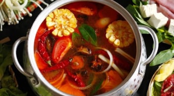 1 thói quen khi dùng nước lẩu tiềm ẩn độc tố cực nguy hiểm: Đun sôi cũng không giúp ích gì