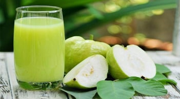 Cách pha nước ép ổi giải độc cơ thể: Giảm cân nhanh chóng