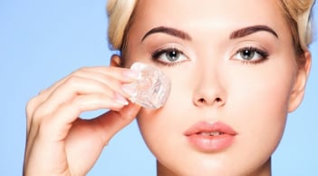 Chườm nước đá chăm sóc da: Hiệu quả thật hay chỉ là mẹo truyền miệng?
