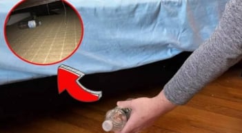 Vì sao người khôn ngoan khi nhận phòng khách sạn luôn ném chai nước xuống gầm giường?