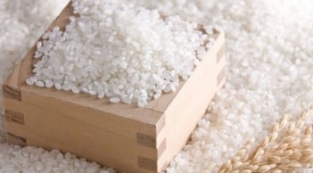 Gạo mua về hay bị mọt? Chỉ cần cho gói này vào, gạo để cả năm vẫn trắng dẻo, thơm ngon