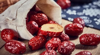 Thường xuyên ăn táo đỏ, cơ thể có 5 thay đổi bất ngờ