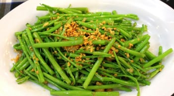 Ăn rau muống có thể cải thiện 3 vấn đề chính của sức khỏe người trung niên và người cao tuổi