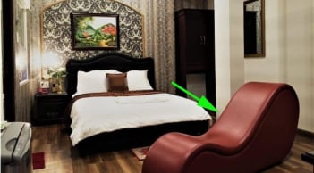 Ghế cong đặt cạnh giường ngủ khách sạn: 90% ngượng chín mặt, không biết tận dụng
