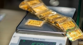 Giá vàng hôm nay 2/2/2026 bất ngờ đảo chiều, tăng mạnh 1,6 triệu đồng/lượng